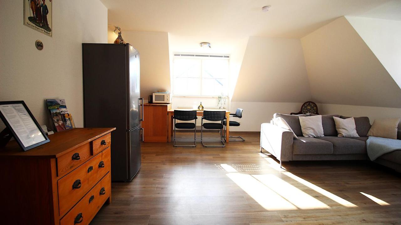 Homie Stay Zell - Apartment Mit Privatparkplatz Zell am Main Εξωτερικό φωτογραφία